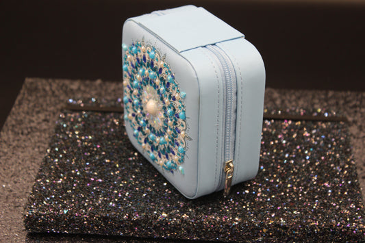 Portable Square Diamond Art Spiral Jewelry Storage Box with White, Silver, and Blue Gems
