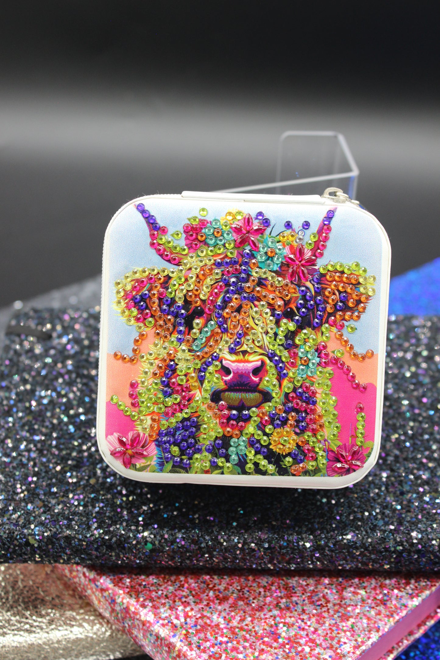 Portable Diamond Painting Jewelry Box featuring a Colorful Miniature Cow