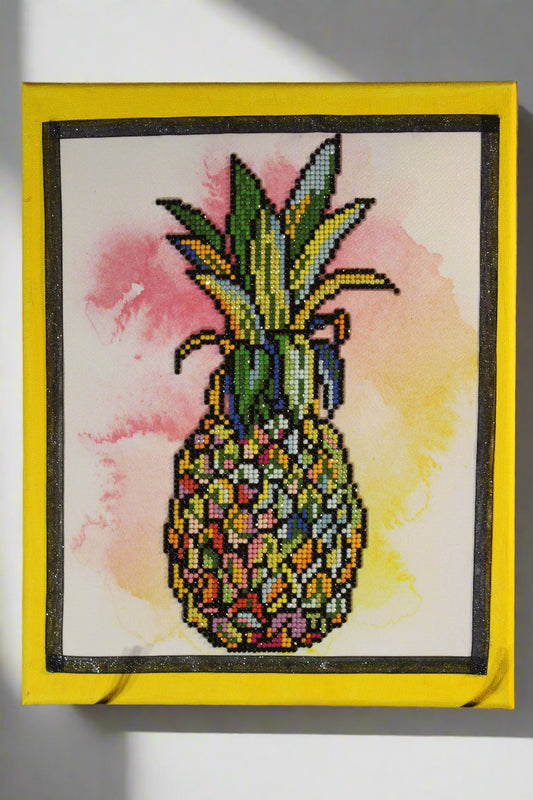 Diamond Art is a Gorgeous Pineapple Ready To Brighten Your Day!