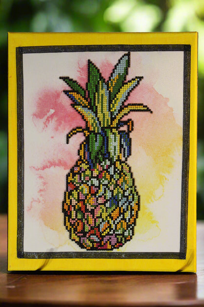 Diamond Art is a Gorgeous Pineapple Ready To Brighten Your Day!