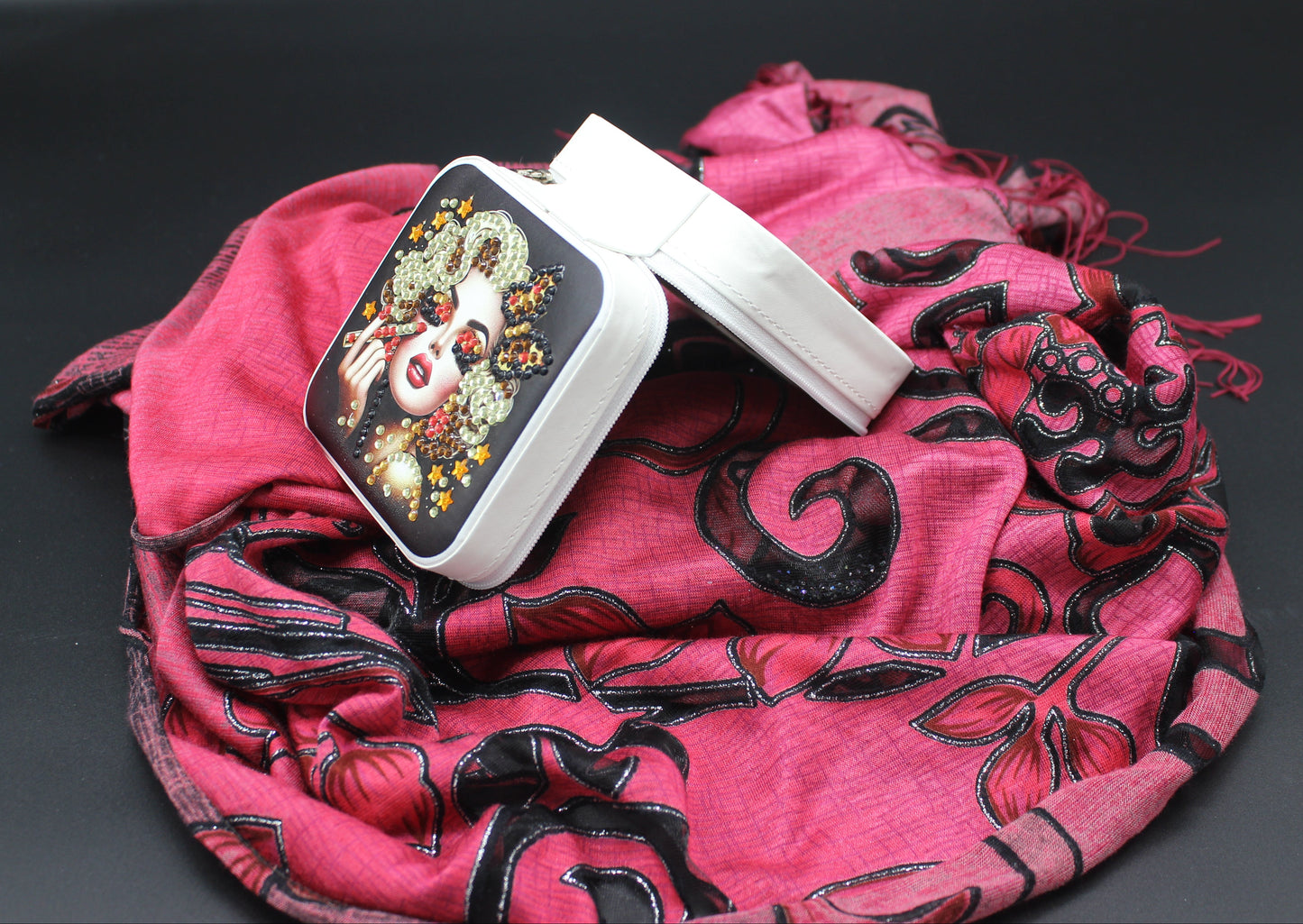 Portable Square Diamond Art Jewelry Storage Box with Marilyn Monroe Surrounded by Silver Red and Clear Crystals