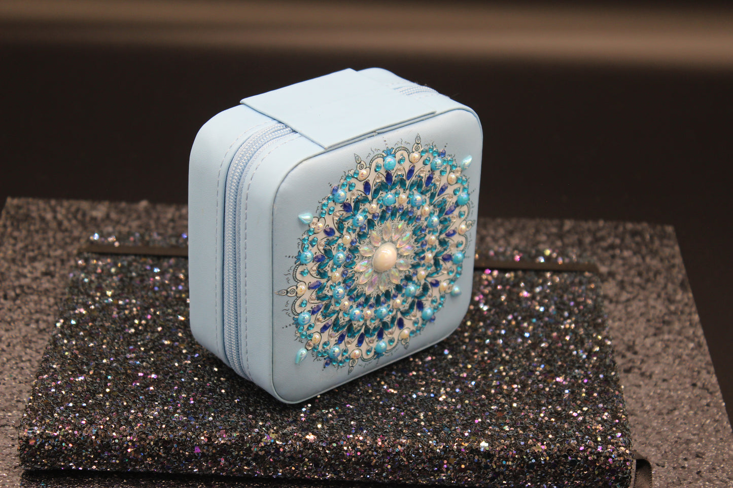 Portable Square Diamond Art Spiral Jewelry Storage Box with White, Silver, and Blue Gems