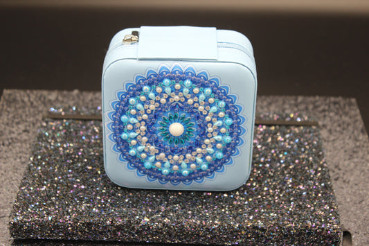 Portable Square Diamond Art Jewelry Storage Box with White, Silver, and Blue Gems