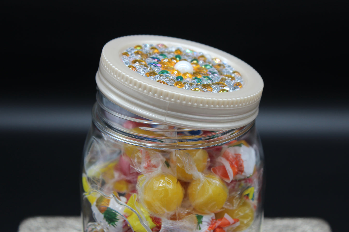 Diamond Art Custom Design Plastic Mason Jar with Custom Design Yellow, White, Clear Custom Lid