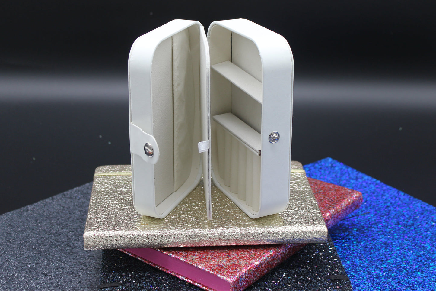 Portable Diamond Art Jewelry Storage Box with the EIFFel Tower and a set of Cute Red Heels