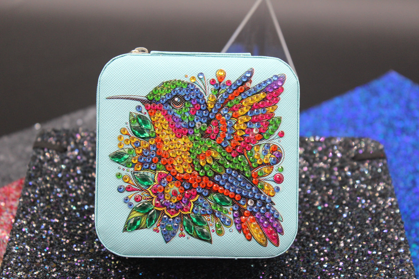 Portable Diamond Painting Jewelry Box Teal with a Multi colored Hummingbird