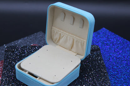 Portable Diamond Painting Jewelry Box Teal with a Multi colored Hummingbird