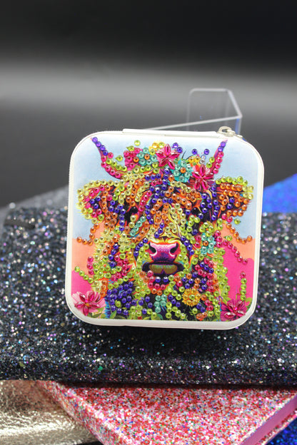 Portable Diamond Painting Jewelry Box featuring a Colorful Miniature Cow