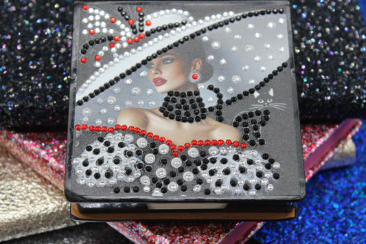 Diamond Art Paper Notepad Holder with a Lady wearing a large Spring White Hat